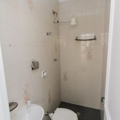 Casa à venda com 177m², 3 quartos e 2 vagasBanheiro de Serviço