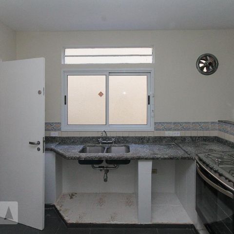 Casa à venda com 177m², 3 quartos e 2 vagasCozinha