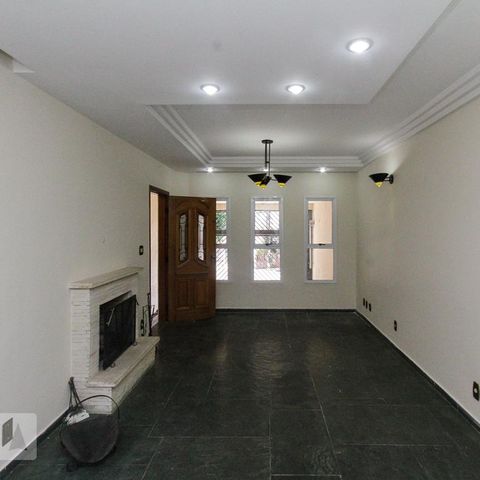 Casa à venda com 177m², 3 quartos e 2 vagasSala