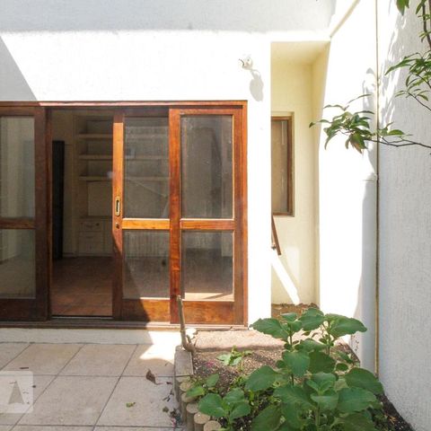 Casa à venda com 177m², 3 quartos e 2 vagasQuintal