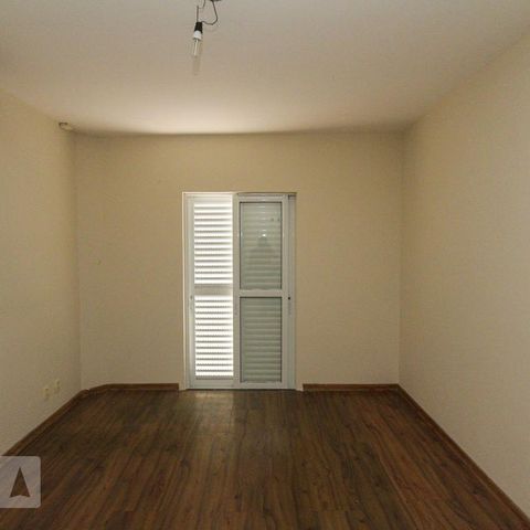 Casa à venda com 177m², 3 quartos e 2 vagasSuite