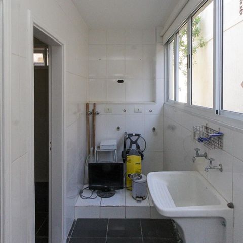 Casa à venda com 177m², 3 quartos e 2 vagasÁrea de Serviço