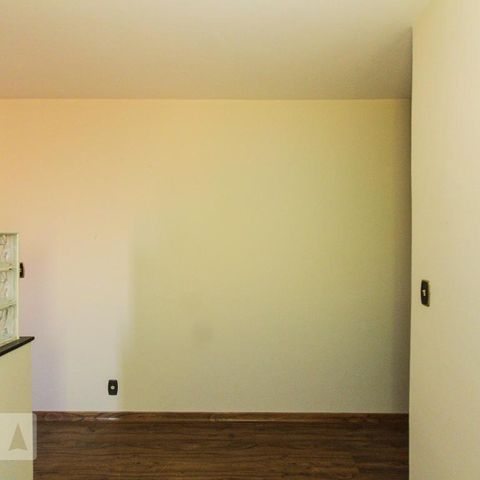 Casa à venda com 177m², 3 quartos e 2 vagasHall