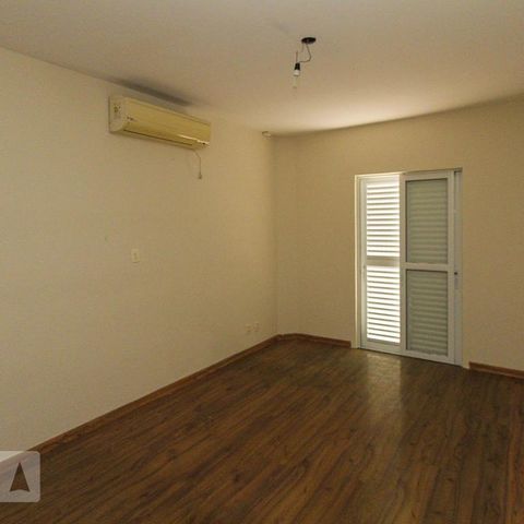 Casa à venda com 177m², 3 quartos e 2 vagasSuite