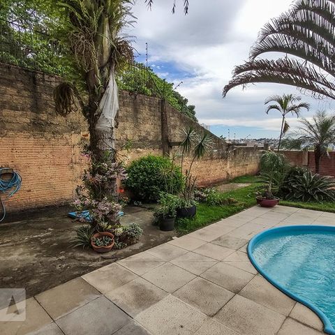 Casa à venda com 268m², 3 quartos e 1 vagaPiscina e Patio