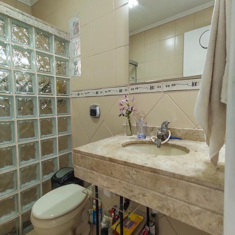 Casa à venda com 268m², 3 quartos e 1 vagaBanheiro 1