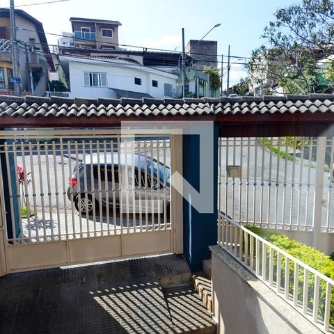 Casa à venda com 200m², 4 quartos e 4 vagasVista da Sala