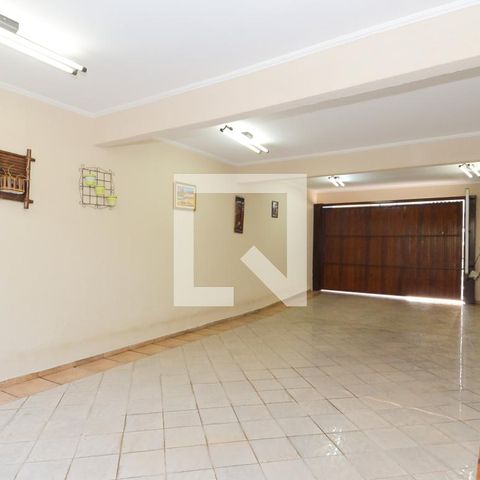 Casa à venda com 200m², 4 quartos e 4 vagasGaragem