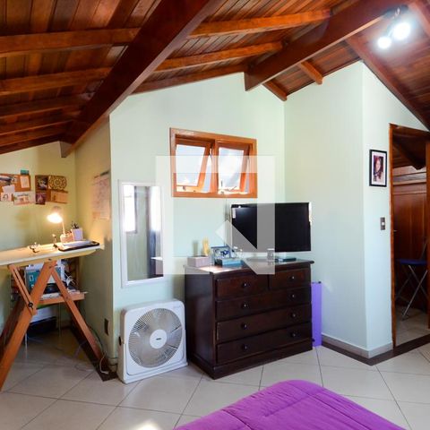 Casa à venda com 200m², 4 quartos e 4 vagasQuarto 4 - Sótão