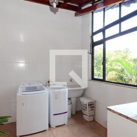 Casa à venda com 200m², 4 quartos e 4 vagasÁrea de Serviço