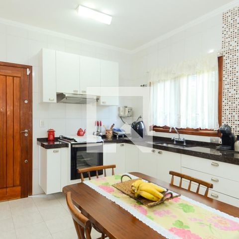Casa à venda com 200m², 4 quartos e 4 vagasCozinha