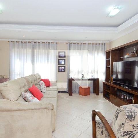 Casa à venda com 200m², 4 quartos e 4 vagasSala