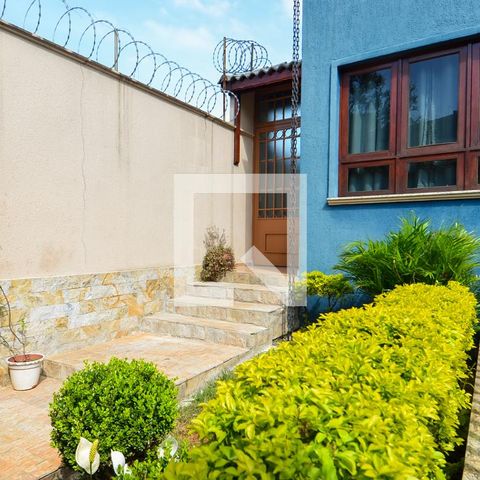 Casa à venda com 200m², 4 quartos e 4 vagasÁrea de Entrada