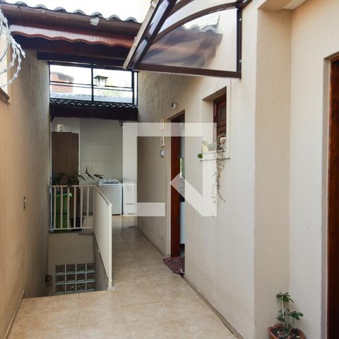 Casa à venda com 200m², 4 quartos e 4 vagasCorredor de Entrada