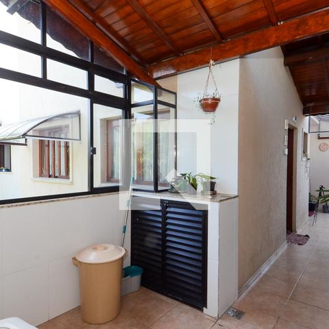 Casa à venda com 200m², 4 quartos e 4 vagasÁrea de Serviço