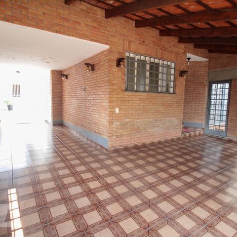 Casa à venda com 157m², 4 quartos e 3 vagasGaragem