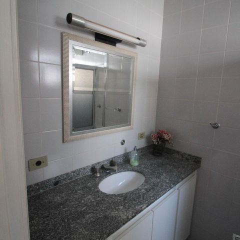 Casa à venda com 157m², 4 quartos e 3 vagas Banheiro da Suite 3 e 4