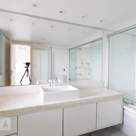 Apartamento à venda com 180m², 3 quartos e 2 vagasBanheiro da Suíte 2