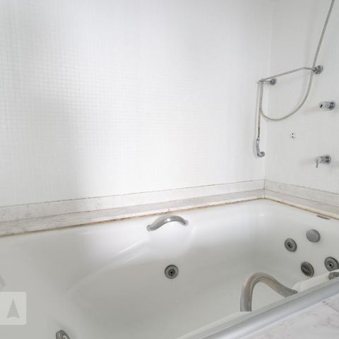 Apartamento à venda com 180m², 3 quartos e 2 vagasBanheiro da Suíte 2
