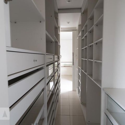 Apartamento à venda com 180m², 3 quartos e 2 vagasCloset