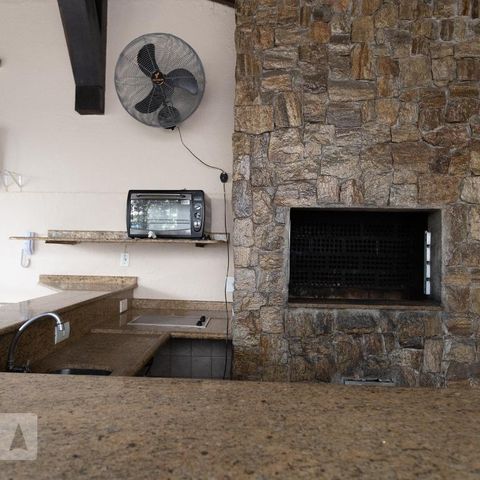 Apartamento à venda com 180m², 3 quartos e 2 vagasChurrasqueira