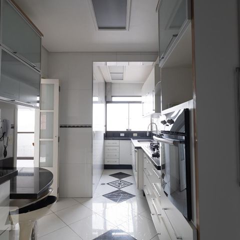 Apartamento à venda com 180m², 3 quartos e 2 vagasCozinha