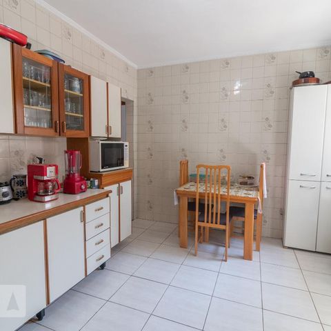Casa à venda com 250m², 4 quartos e 2 vagasCozinha