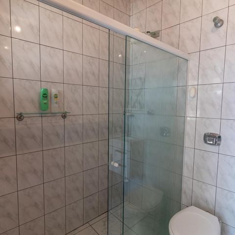Casa à venda com 250m², 4 quartos e 2 vagasBanheiro