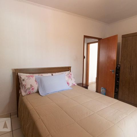 Casa à venda com 250m², 4 quartos e 2 vagasQuarto 1