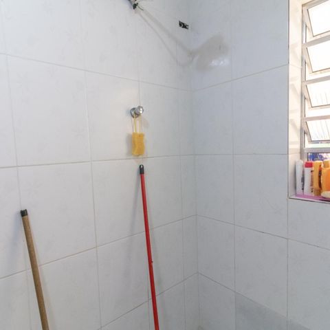 Casa à venda com 250m², 4 quartos e 2 vagasBanheiro 2