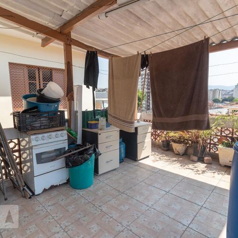 Casa à venda com 250m², 4 quartos e 2 vagasÁrea de serviço