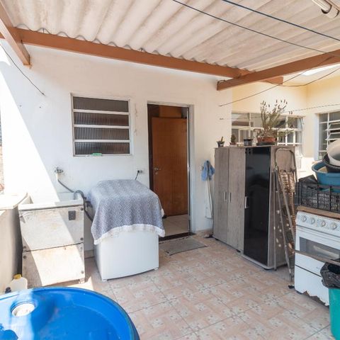 Casa à venda com 250m², 4 quartos e 2 vagasÁrea de serviço