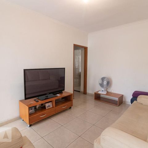 Casa à venda com 250m², 4 quartos e 2 vagasSala