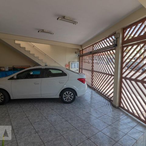 Casa à venda com 250m², 4 quartos e 2 vagasGaragem