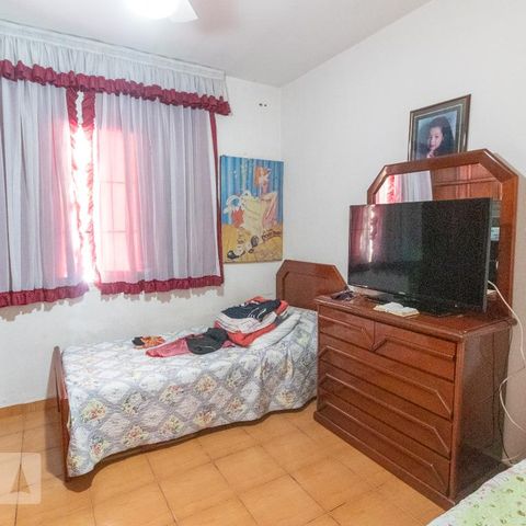 Casa à venda com 250m², 4 quartos e 2 vagasQuarto 4