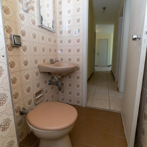 Apartamento à venda com 54m², 2 quartos e 1 vagaBanheiro 03