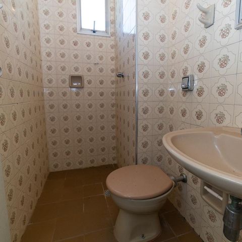 Apartamento à venda com 54m², 2 quartos e 1 vagaBanheiro 01