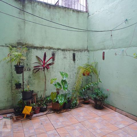 Casa de condomínio à venda com 82m², 2 quartos e 1 vagaPátio