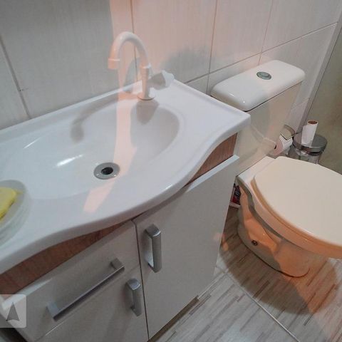 Casa de condomínio à venda com 82m², 2 quartos e 1 vagaBanheiro