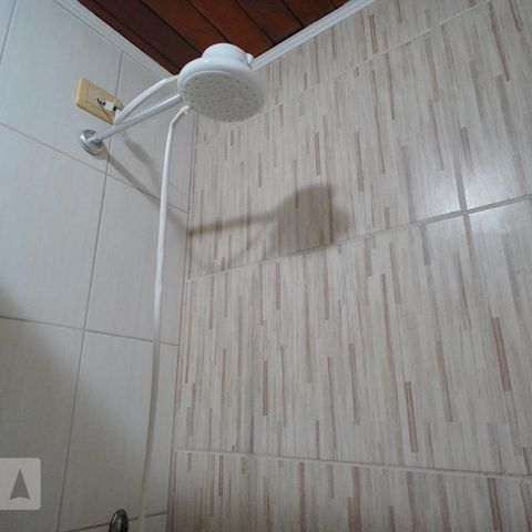 Casa de condomínio à venda com 82m², 2 quartos e 1 vagaBanheiro