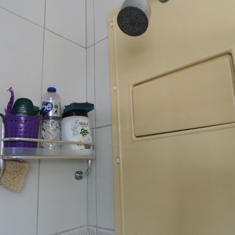 Apartamento à venda com 70m², 2 quartos e 1 vagaDetalhe banheiro