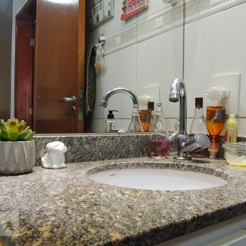Apartamento à venda com 70m², 2 quartos e 1 vagaBanheiro - Torneira