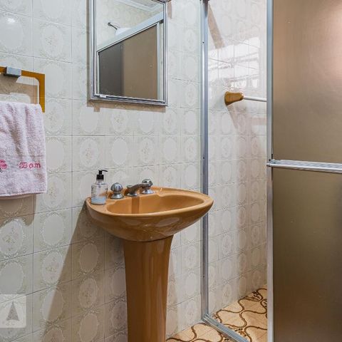 Casa à venda com 400m², 3 quartos e 2 vagasCasa 01 - Banheiro