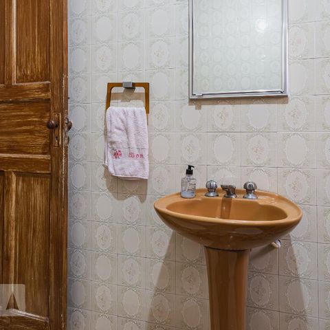 Casa à venda com 400m², 3 quartos e 2 vagasCasa 01 - Banheiro