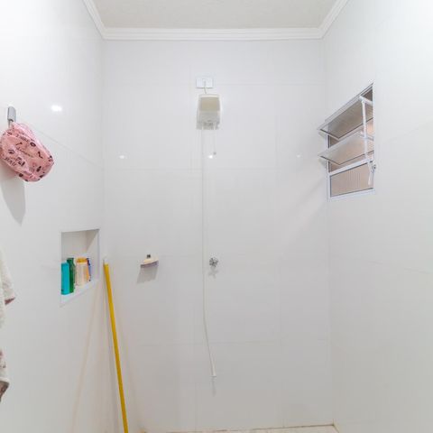 Casa à venda com 300m², 1 quarto e 2 vagasBanheiro da Suíte
