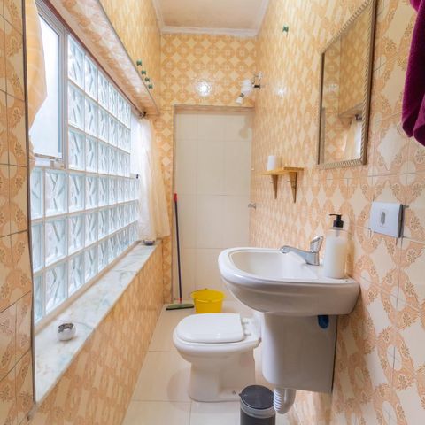 Casa à venda com 300m², 1 quarto e 2 vagasBanheiro 2