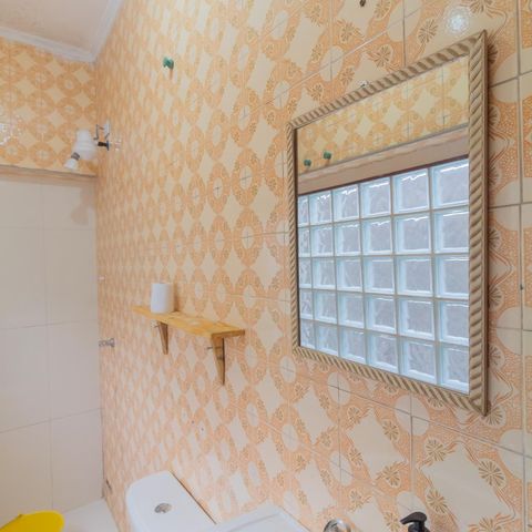 Casa à venda com 300m², 1 quarto e 2 vagasBanheiro 2