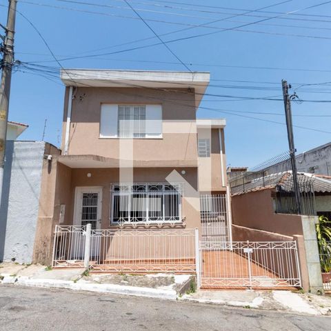 Casa à venda com 120m², 3 quartos e 1 vagaFachada