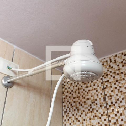 Casa à venda com 120m², 3 quartos e 1 vagaChuveiro