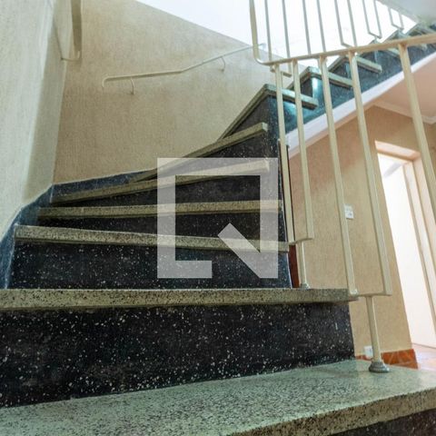 Casa à venda com 120m², 3 quartos e 1 vagaEscada
